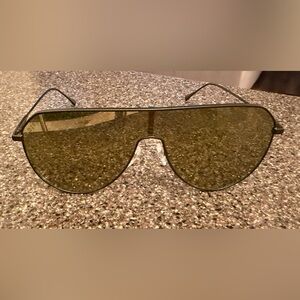 DIFF Dash Shield Aviator Sunglasses for Women UV400 Protection.